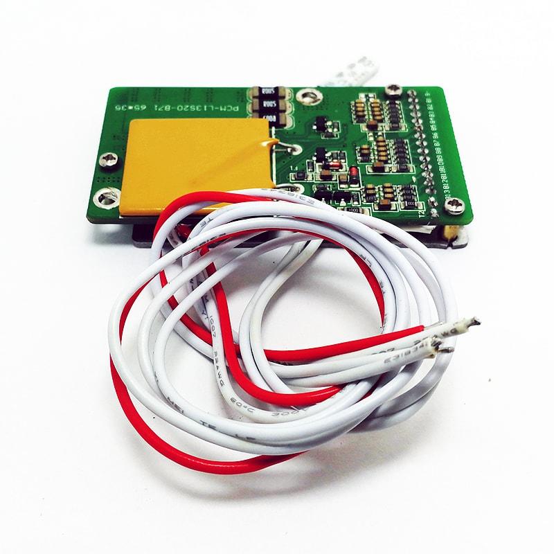 10s/13s C: 5A D: 20A PCM BMS para 48V 48.1V Li-ion/Litio/ Li-Polymer 41.6V 42V LiFePO4 Tamaño del paquete de baterías L65*W35*T12mm (PCM-L13S20-B71)