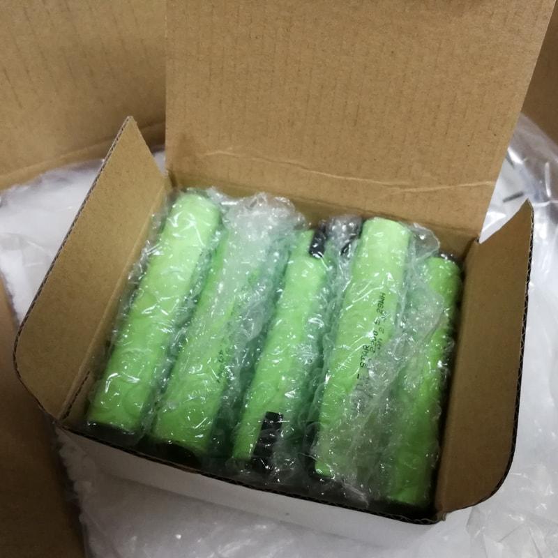 Paquete de bater&iacute;as recargables de 2.4V 2200mAh 4 / 5A NIMH con orejetas de soldadura