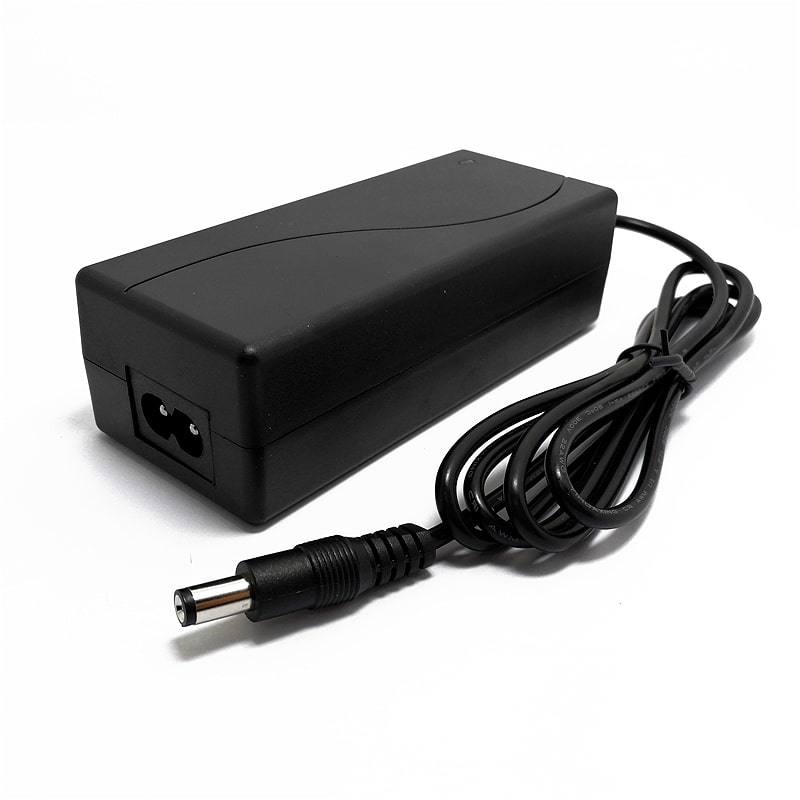 Venta directa de fábrica 54.6V 0.5A 30W Cargador para 13s 48V 46.8V Li-Ion / Lithium Polymer Battery